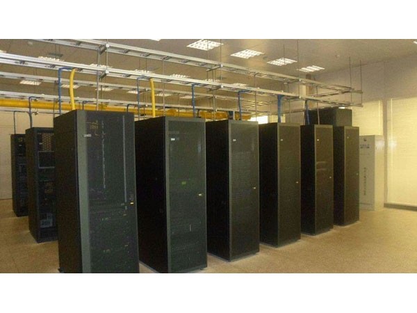 在北京有个通信站机房项目，动环技术投标方案怎么做？