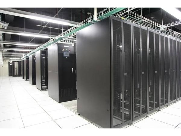 这有一份供电智慧中心机房动环监控解决方案